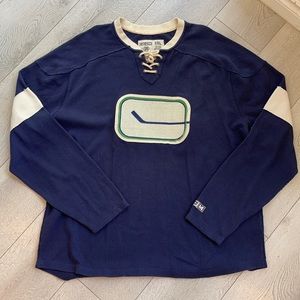 Vancouver Canucks Hockey Sweater Size 2 XL Navy